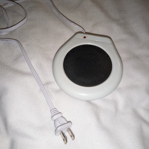 Electric Coffee Mug Warmer - Desk/Travel Appliance - Switch - Great Condition - Picture 2 of 4